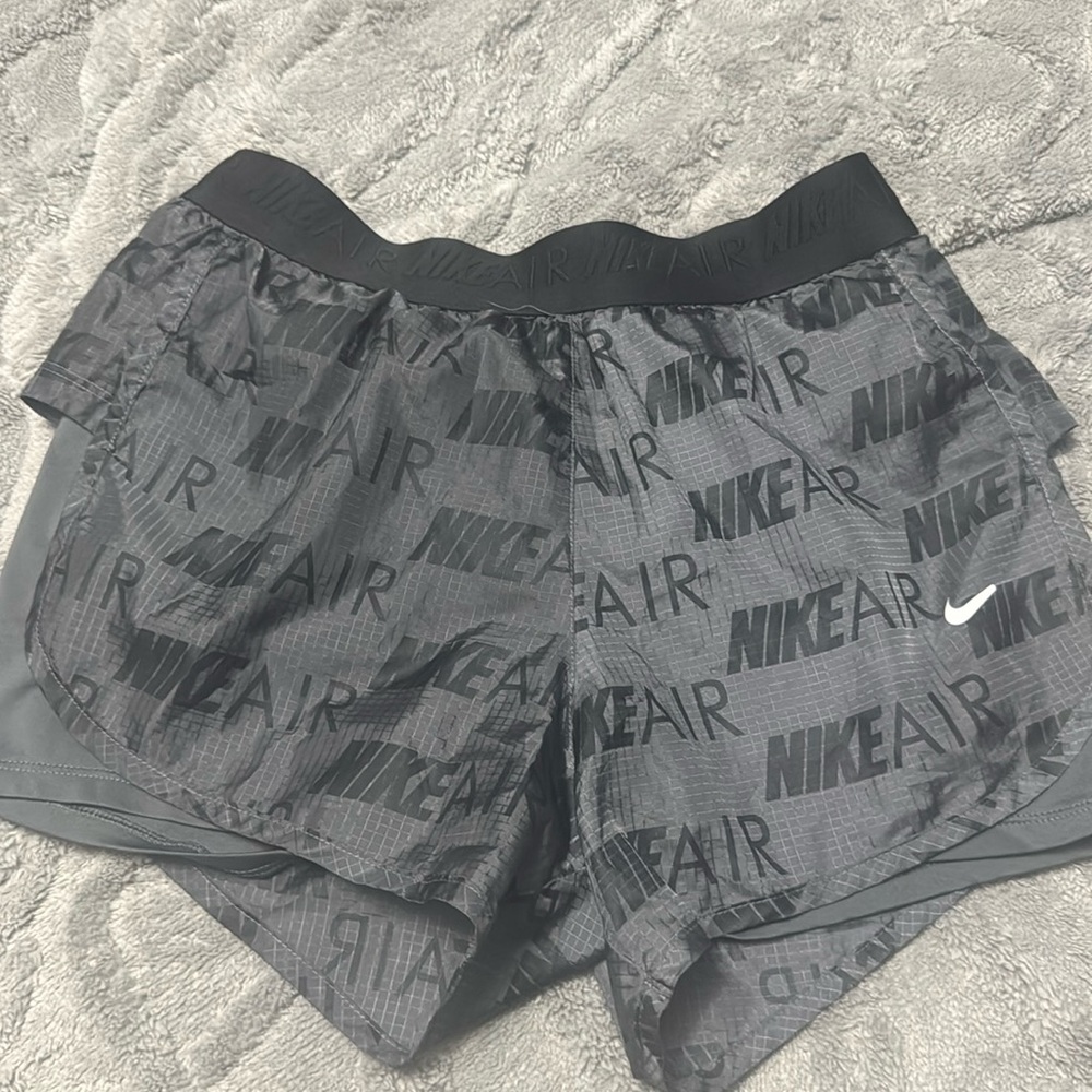 Nike women’s lightweight running shorts size small